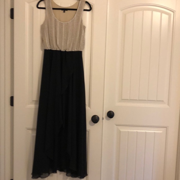 Long dress - Picture 1 of 4